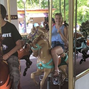 Meet your Posher, Mikaela